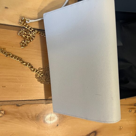 Yves Saint Laurent Cream Crossbody Bag with Gold Chain - Picture 6 of 9